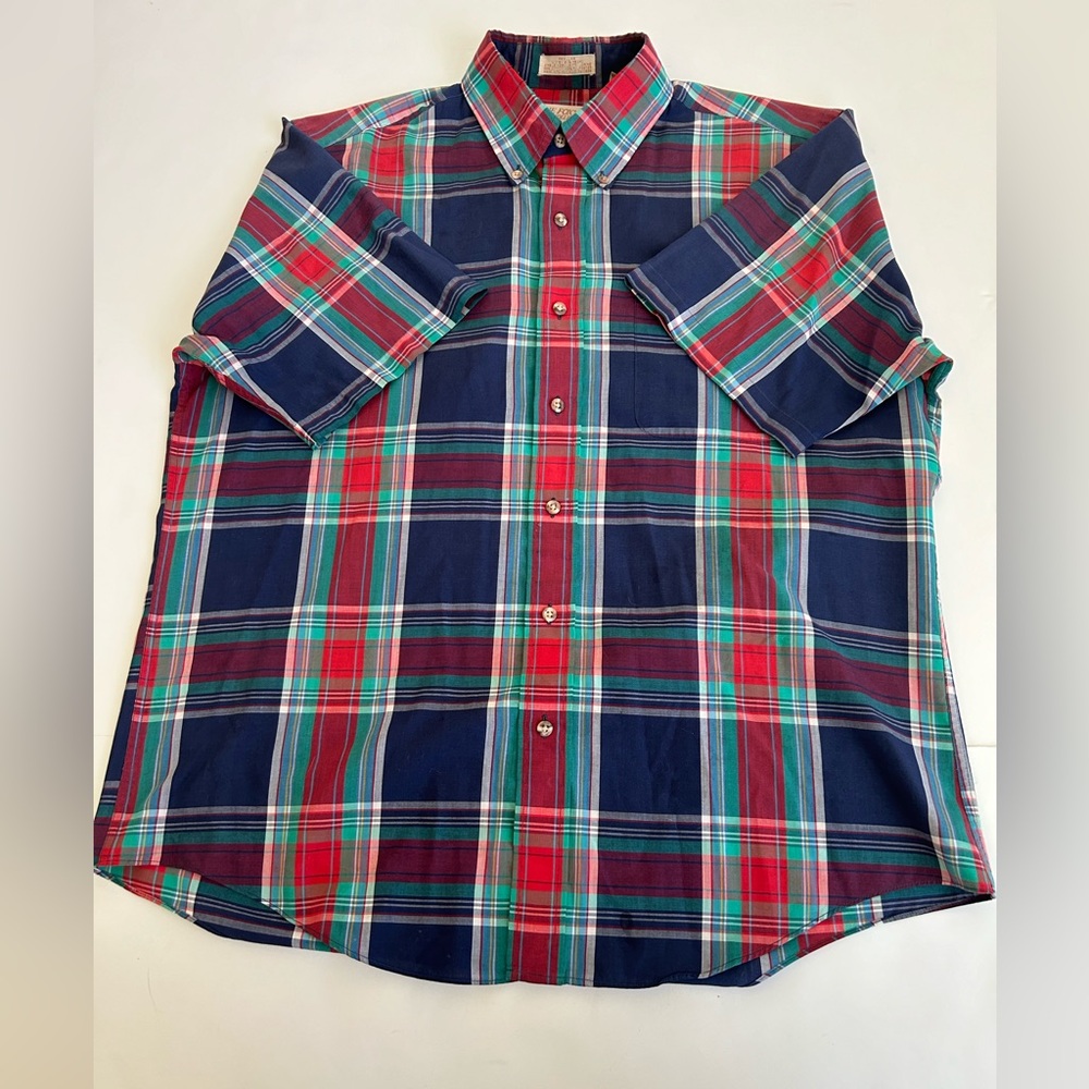 Vintage The Fox Collection plaid short sleeve shirt 
Men size 16 1/2